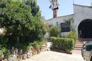 Chalet for sale in Entrepinos, L´Eliana, Valencia. 