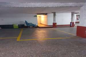 Parking space for sale in Plaza de España, Valencia. 